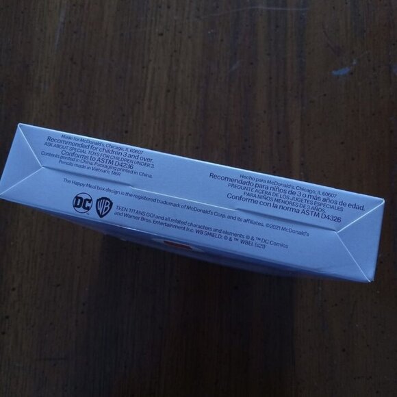 McDonald's Happy Meal 2022 Teen Titans Go Toy # 7 Robin And Starfire NIB - Picture 4 of 5